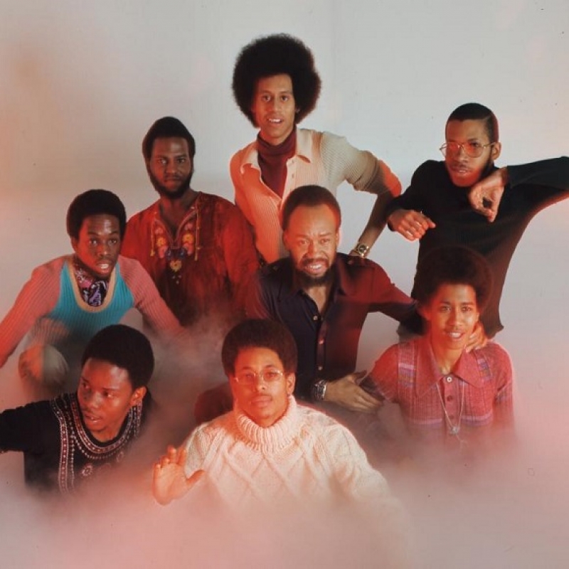 Earth, Wind & Fire Image